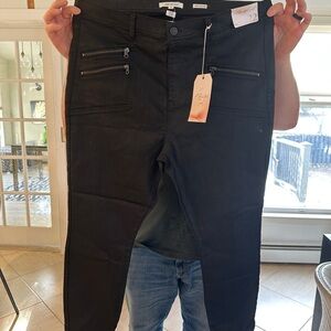 Slim Black Skinny Jeans with Zip Pocket Detail